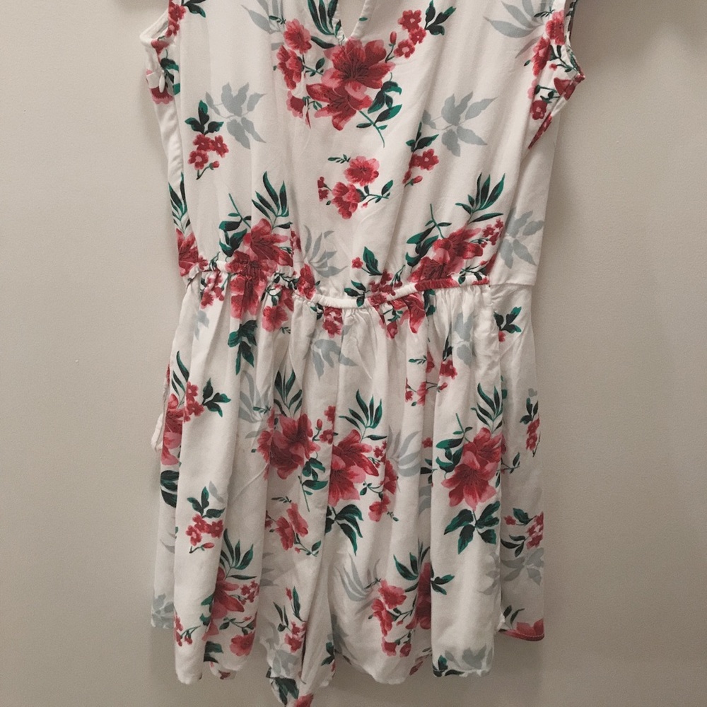 Romper - Picture 2 of 2